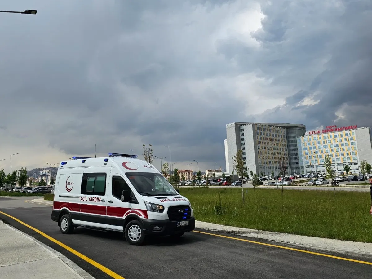 2022 Model Ford Transit 410L (EMS) Sıfır Ayarında Satılık Ambulans - Görsel 4
