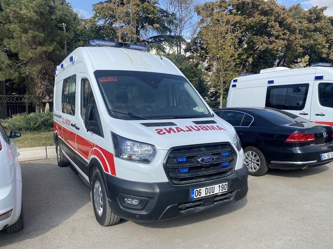SATILIK AMBULANS FORD TRANSİT 410L ACİL YARDIM - Görsel 1