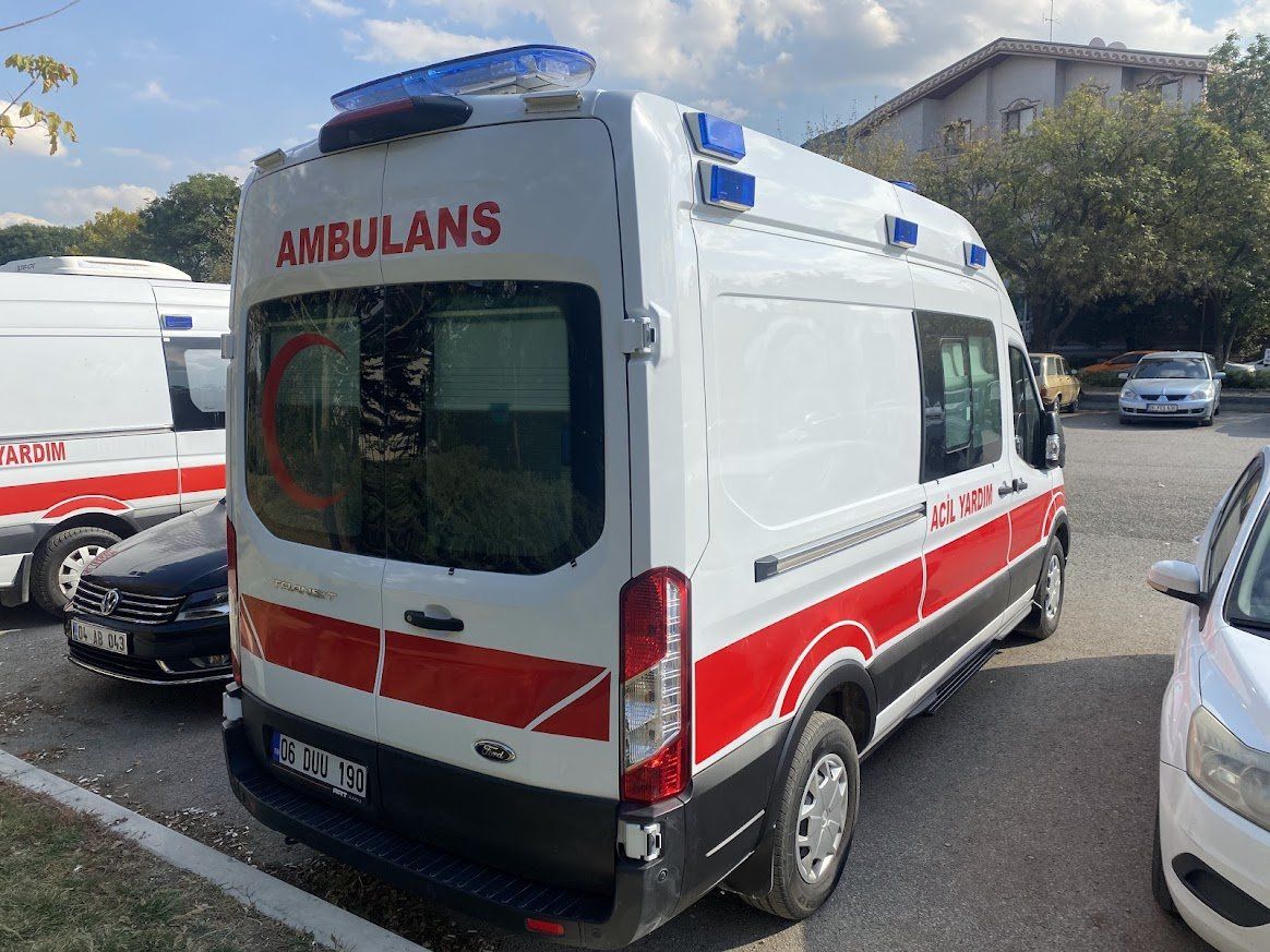 SATILIK AMBULANS FORD TRANSİT 410L ACİL YARDIM - Görsel 3