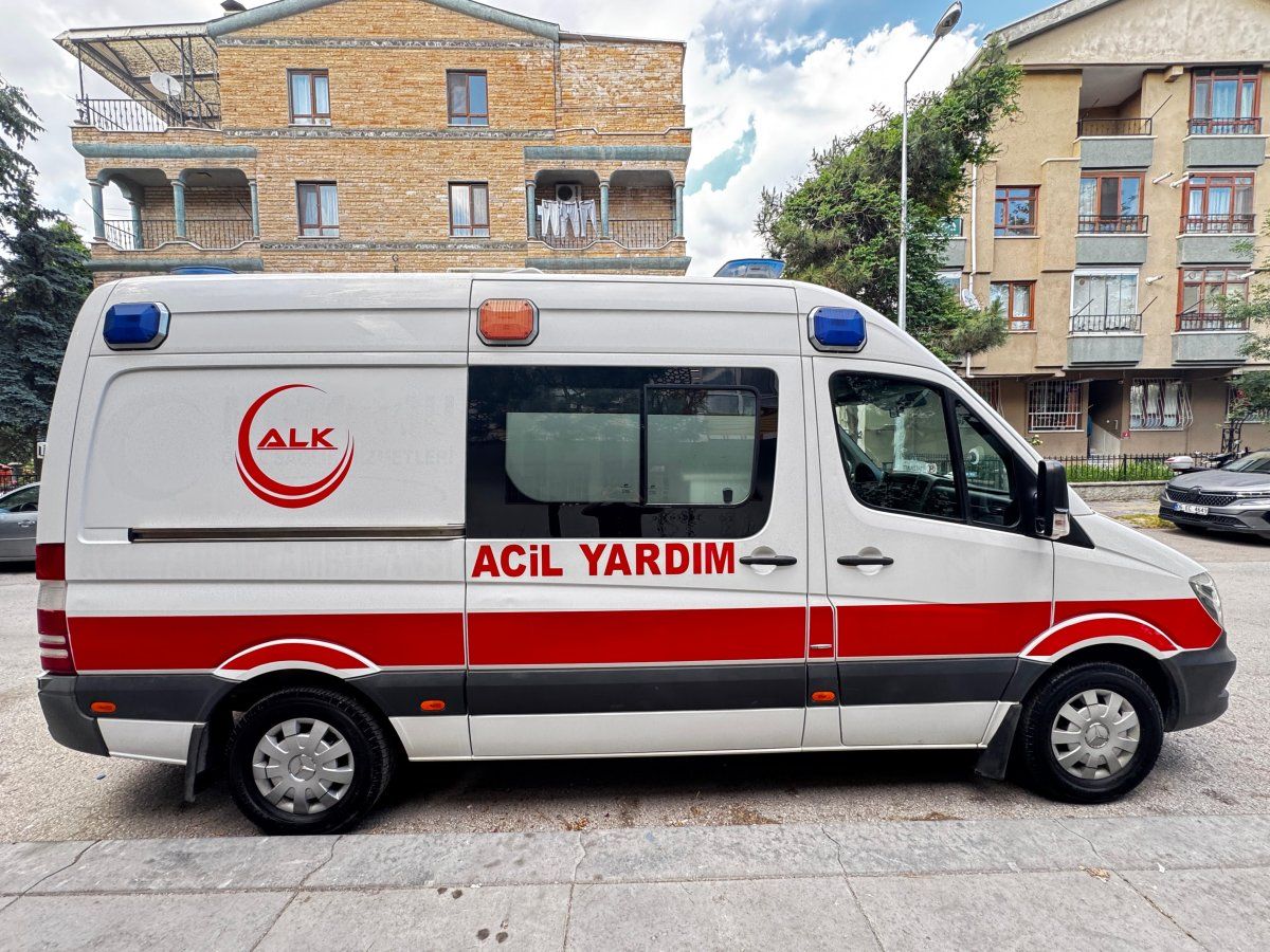Mercedes-Benz Sprinter 316 CDI acil yardım ambulansı  - Görsel 1